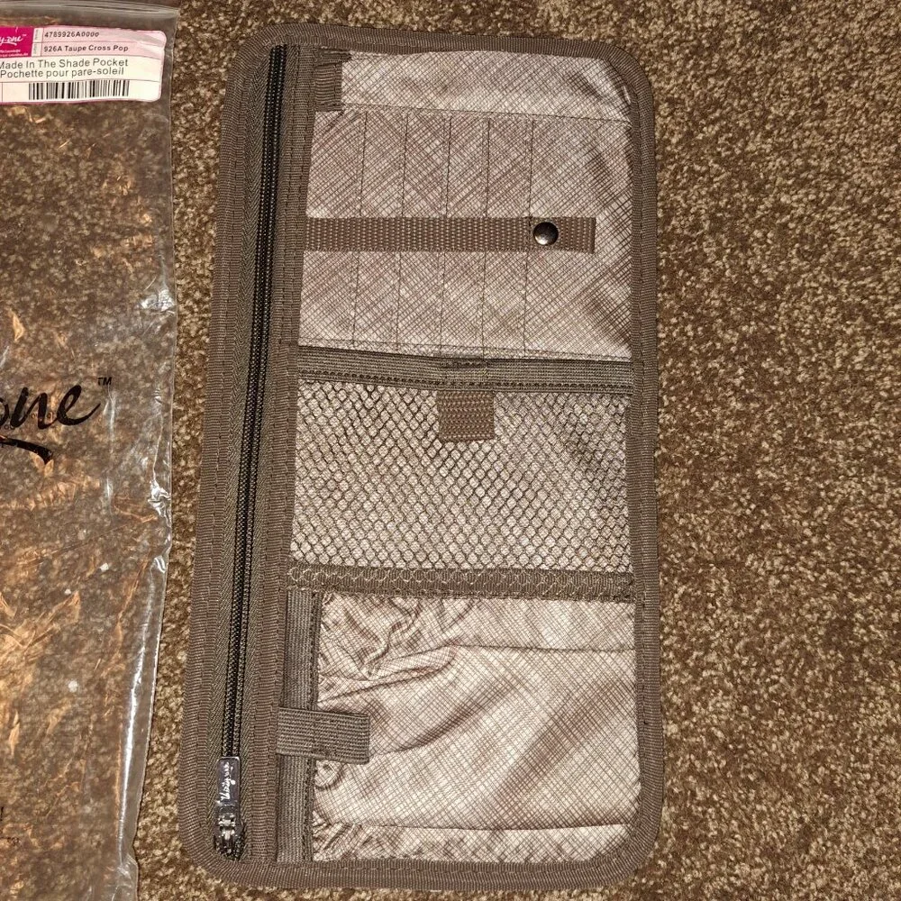 NWT Thirty one Made In The Shade Pocket car organizer in Taupe Cross Pop - Picture 1 of 7